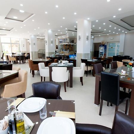Hotel Zan Ulcinj Esterno foto