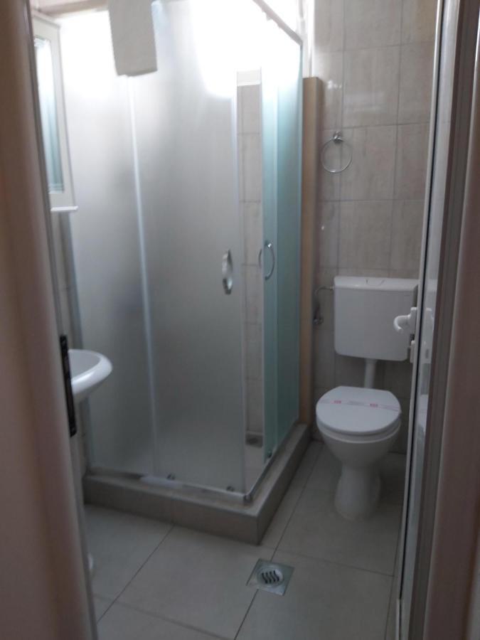 Hotel Zan Ulcinj Esterno foto