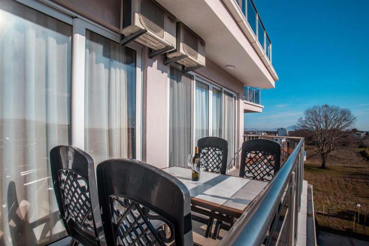 Hotel Zan Ulcinj Esterno foto