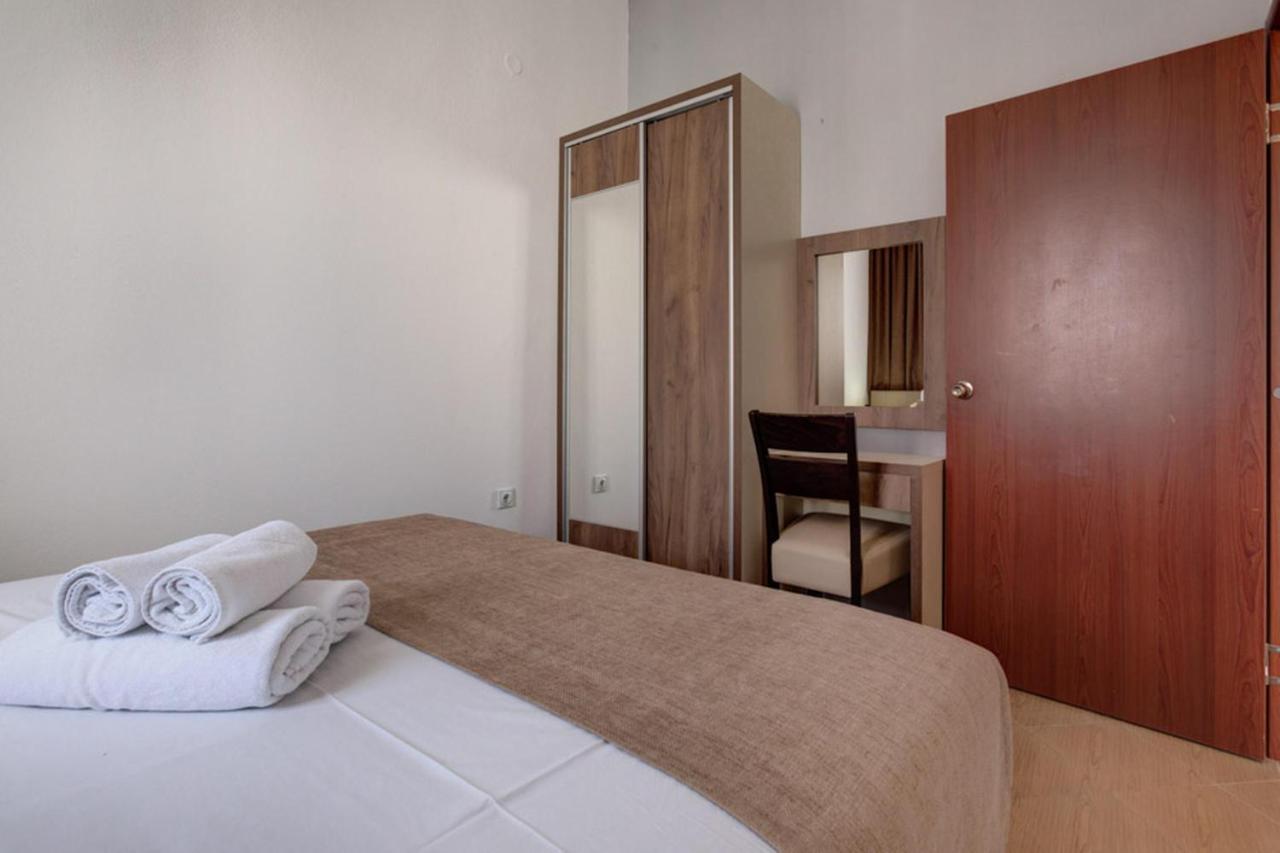 Hotel Zan Ulcinj Esterno foto